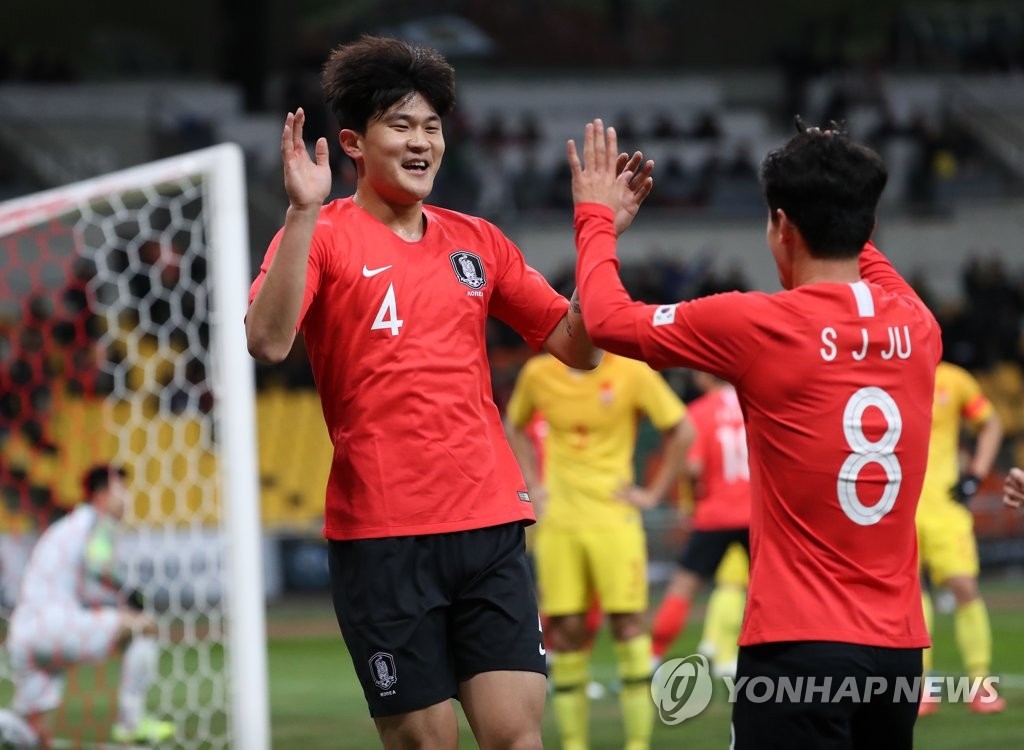 한국 축구, 중국 1-0 격파…일본과 `최후 결전`