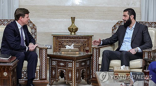시리아로 몰려가는 서방러이란 공백 속 관계개선 박차