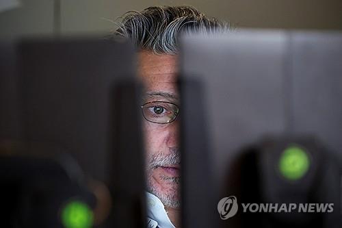 뉴욕증시  관세 재산정에 투매나스닥 431  마감