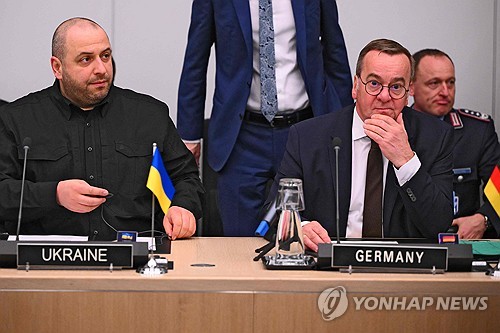 영독 우크라에 추가 군사지원 대신 지원공조 주도