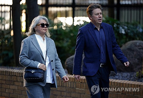 러 전직 차관 영국서 제재 위반으로 징역 40개월형
