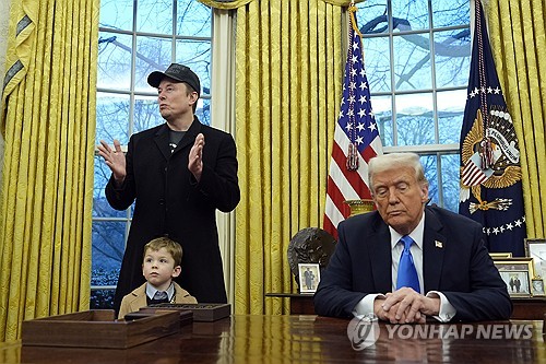 구조조정 했다더니트럼프 2기 나랏돈 지출 바이든보다 많아
