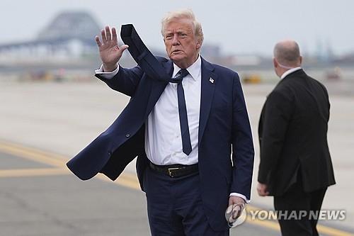 트럼프 군함상선 파나마수에즈운하 무료통행해야