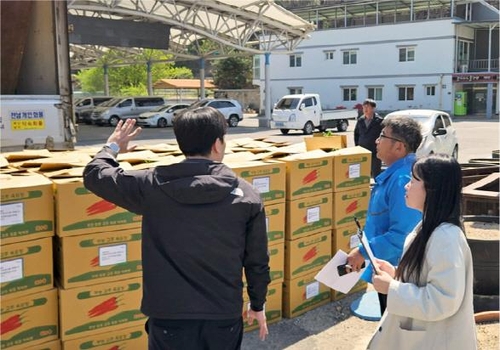 게시판 팜한농 산불 피해 농가 위해 5억원 상당 농자재 기부