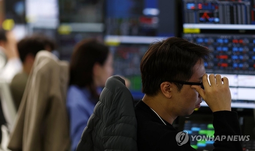 코스피, 0.72%↓마감…개미 '바이더딥' 풀가동