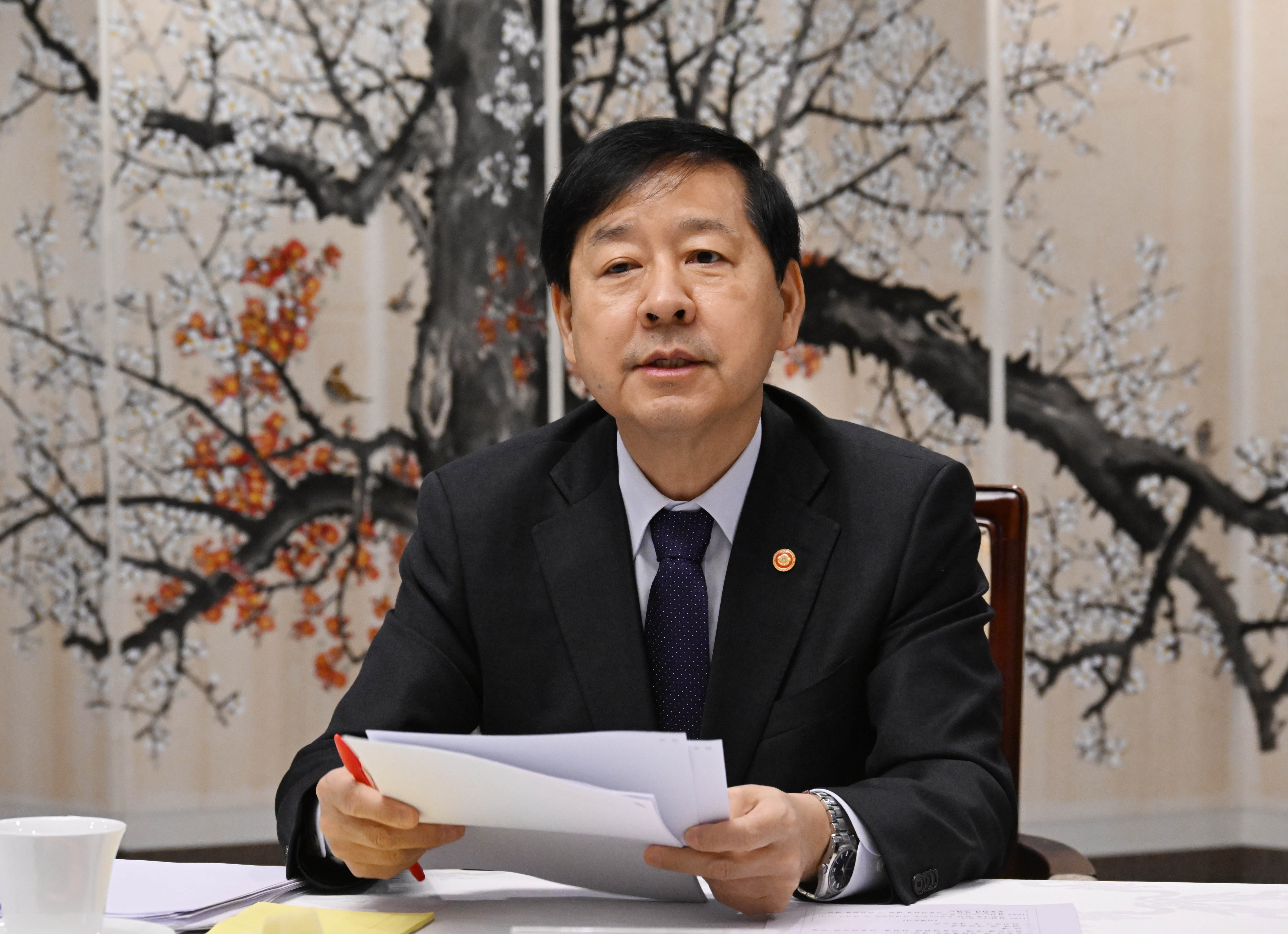 구윤철 부총리 겸 기획재정부 장관이 14일 서울 종로구 정부서울청사에서 열린 시장상황점검회의를 주재하고 있다