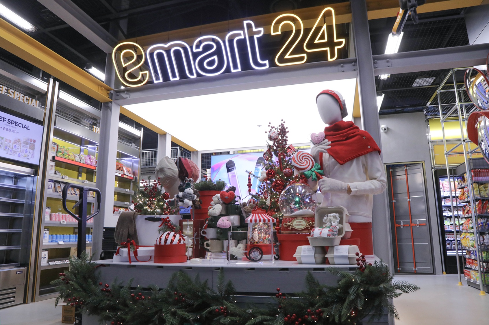 이마트24, 성수동에 플래그십스토어…