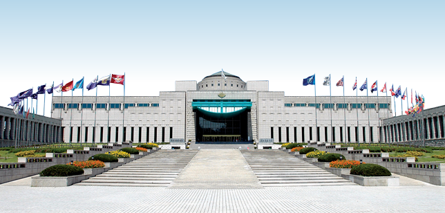 하이퍼클라우드, AR 글래스로 실감 전시 재설계...공간컴퓨팅 기반 쇼케... - 뉴스 썸네일 이미지