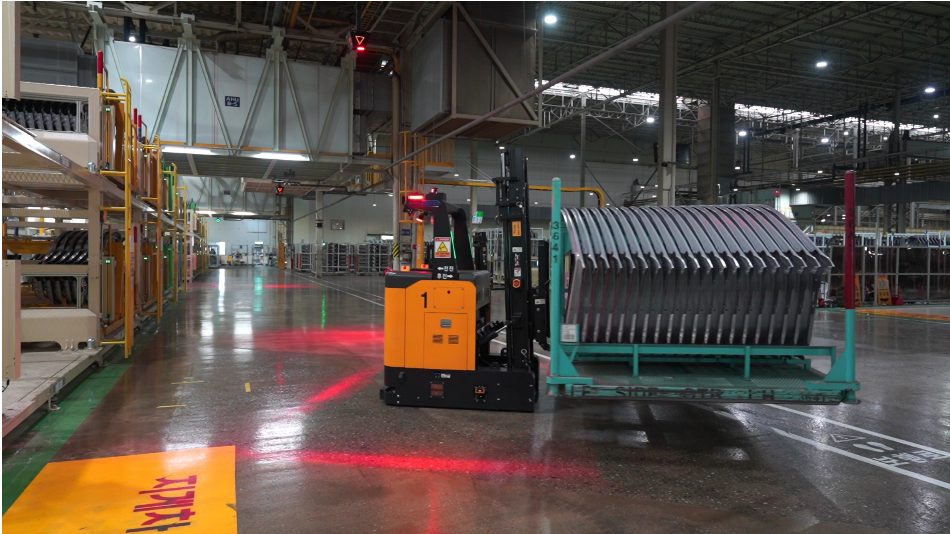 러셀로보틱스, 기아 화성 PV7 전용공장에 무인지게차 AGF 40대 공급