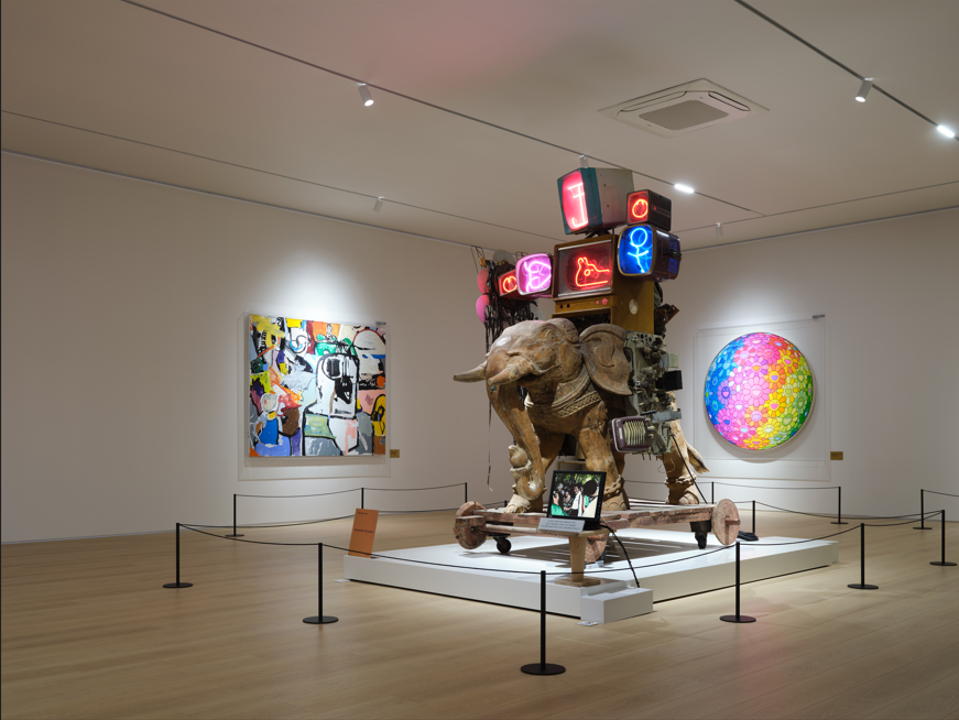 (사진=두산위브더제니스 센트럴 천안 견본주택에 마련된 ‘제니스갤러리’ 내부)