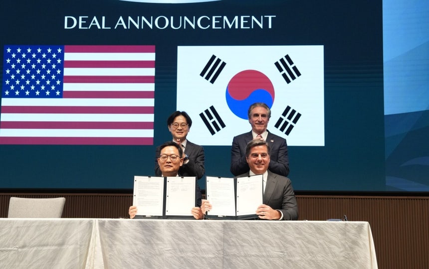 지난 15일 일본 도쿄에서 개최된 한화에어로스페이스와 벤처 글로벌 간 LNG 구매 계약식의 모습 (한화에어로스페이스 제공)