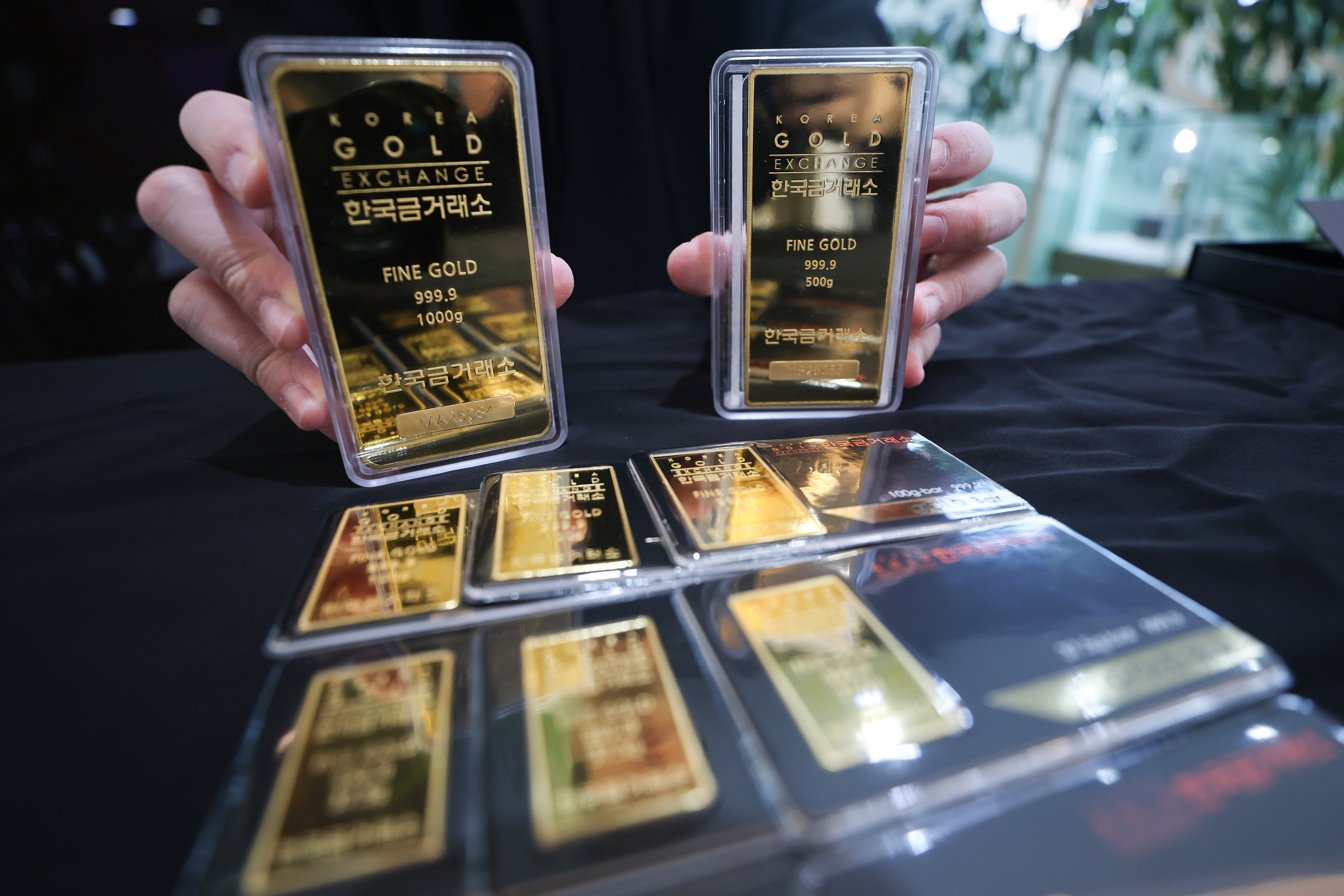 서울 종로구 한국금거래소 본점에 골드바가 놓여있다. 사진=연합뉴스