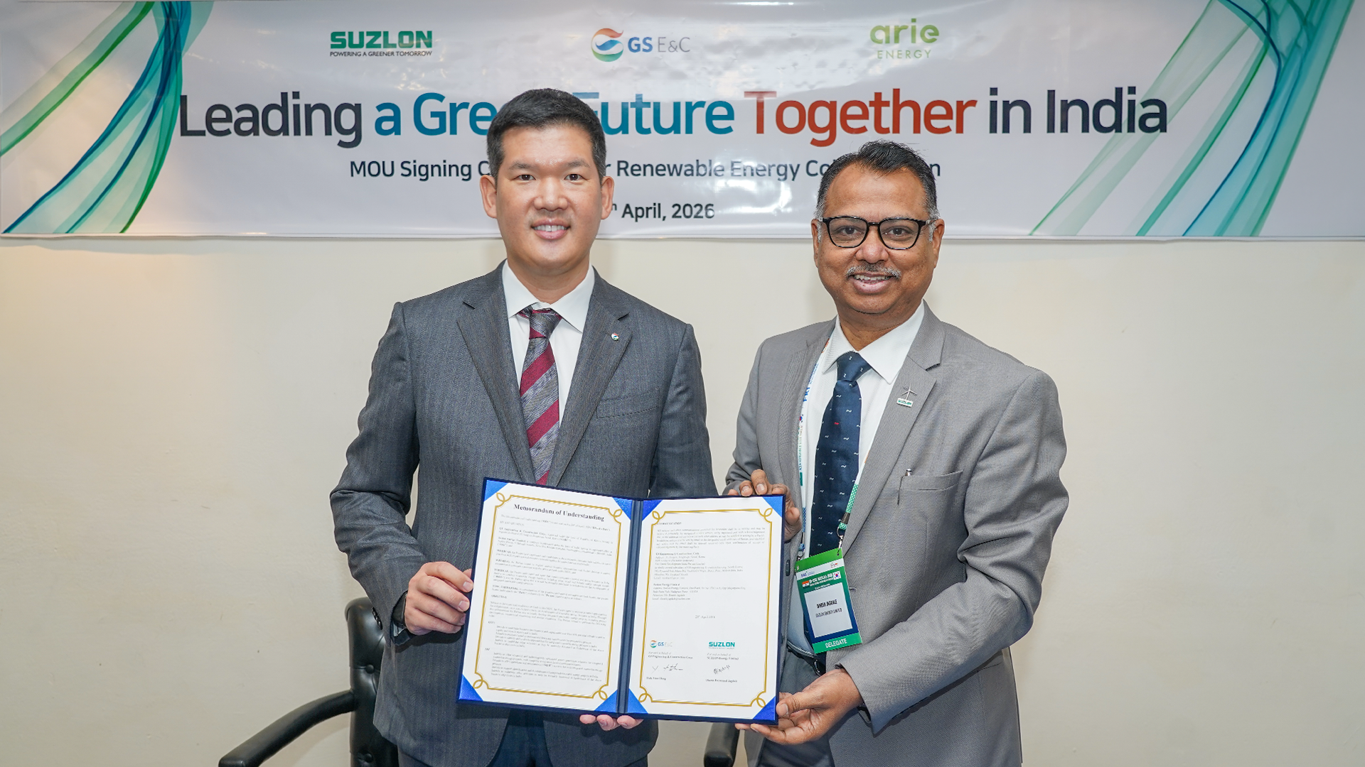 GS건설 허윤홍 대표(사진 왼쪽)와 수즐론 에너지(Suzlon Energy) 디네시 다야난드 자그달레(Dinesh Dayanand Jagdale) 사장