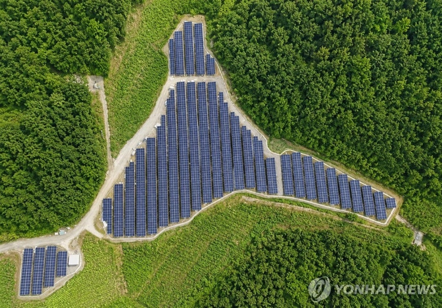 SK이터닉스 '영월 광전1호' 태양광 발전소. 연합뉴스