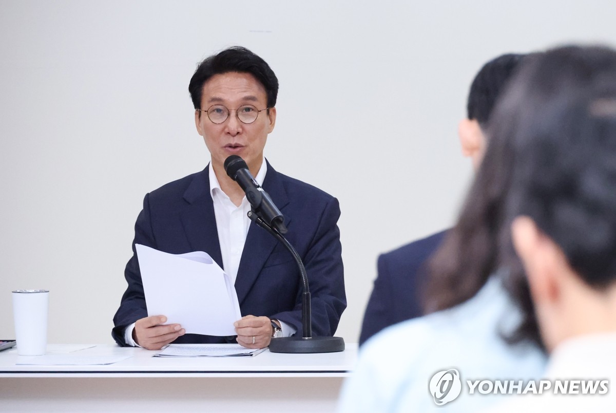 김민석 국무총리가 22일 서울 종로구 정부서울청사 별관에서 열린 출입기자 간담회에서 지난 1년의 성과를 되돌아보고 있다. (사진=연합뉴스)