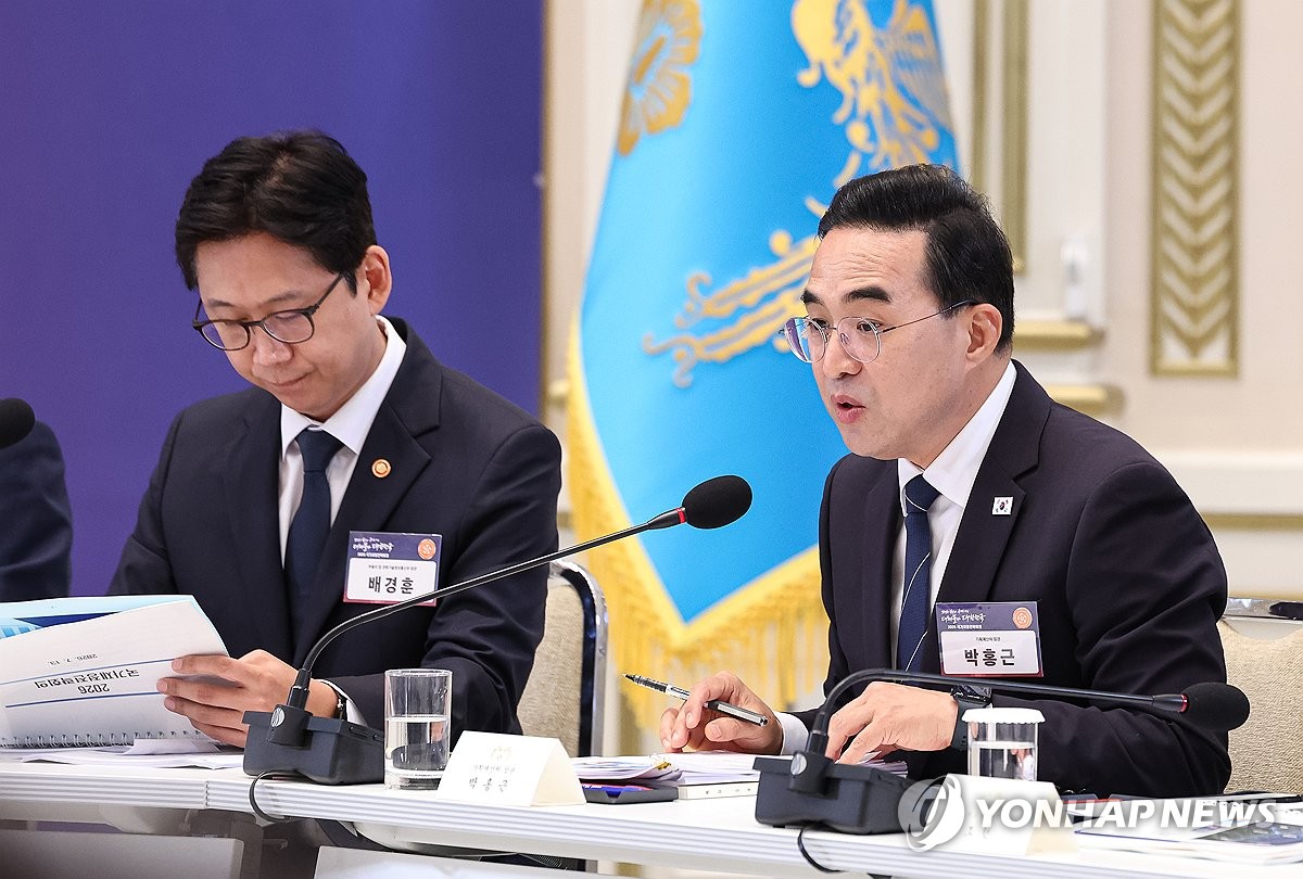 박홍근 기획예산처 장관이 13일 청와대에서 이재명 대통령 주재로 열린 국가재정전략회의에서 2027년 예산안 편성 및 중기 재정 운용 방향을 발표하고 있다. (사진=연합뉴스)