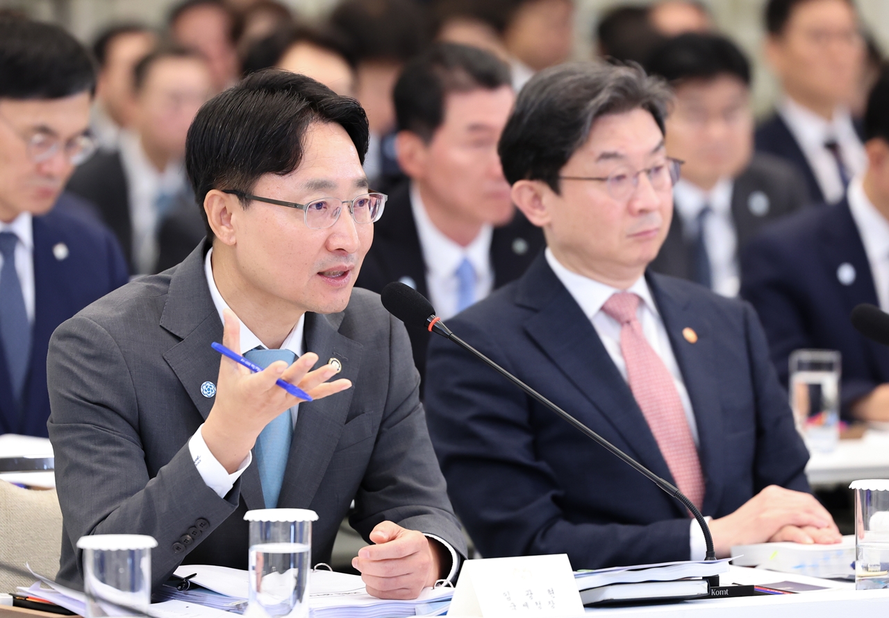 임광현 국세청장이 15일 청와대 영빈관에서 열린 이재명 대통령 주재 부처 업무보고에서 보고하고 있다. 사진=연합뉴스