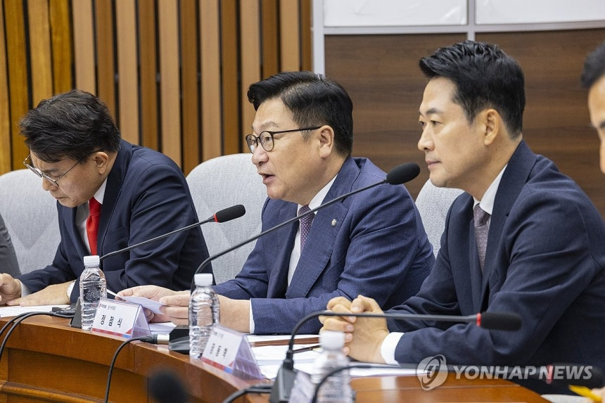 정점식 국민의힘 원내대표가 21일 국회에서 열린 '제9회 전국동시지방선거 투표용지 부족 사태 등 국민 참정권 침해 진상규명 및 선거관리 개혁을 위한 국정조사 특별위원회'-국민의힘 '6·3 국민참정권 침해 진상규명 및 선거관리 개혁 특별위원회' 연석회의에서 발언하고 있다. (사진=연합뉴스)