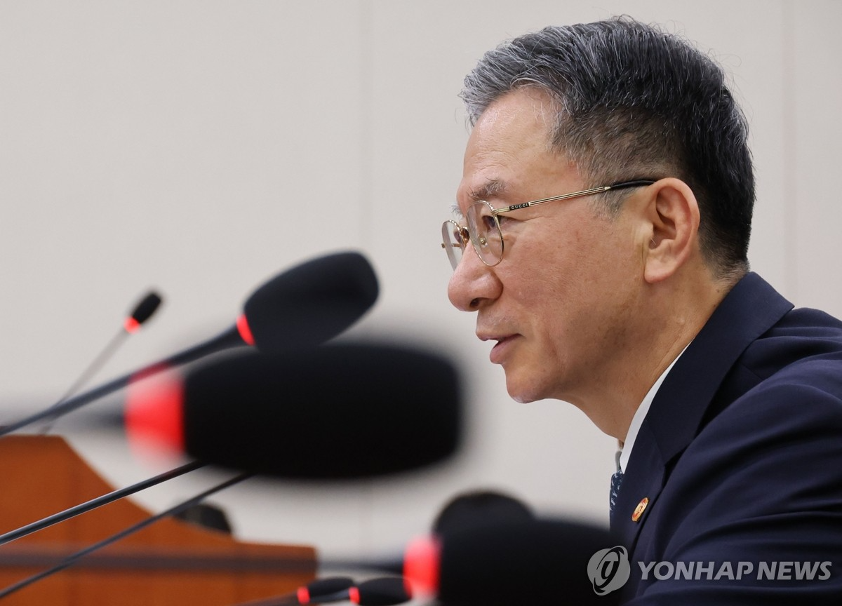 정성호 법무부 장관이 27일 국회에서 열린 법제사법위원회 전체회의에서 발언하고 있다. (사진=연합뉴스)