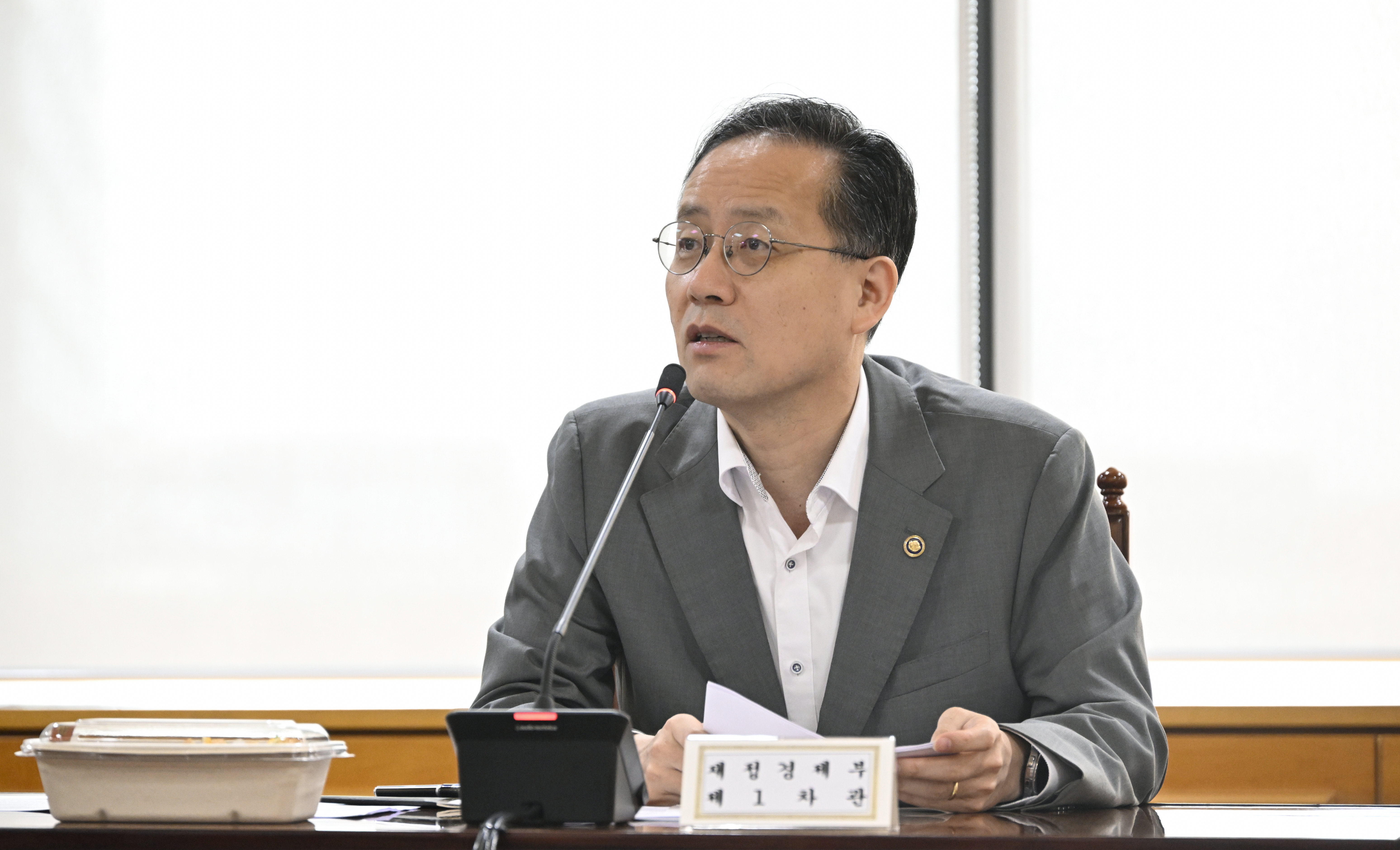 이형일 재정경제부 차관 7월 30일 서울 중구 은행회관에서 '거시경제금융회의'를 주재, 모두발언을 하고 있다. (사진=재정경제부)