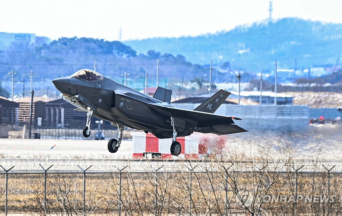 미 공군 F-35A가 오산기지에서 이륙하는 모습. 사진=연합뉴스