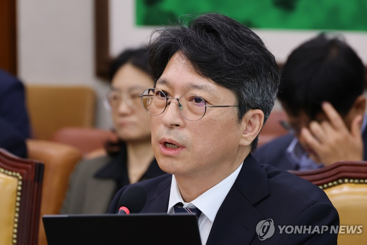 홍지선 국토교통부 장관 후보자가 16일 국회에서 열린 인사청문회에서 위원 질의에 답하고 있다. (사진=연합뉴스)