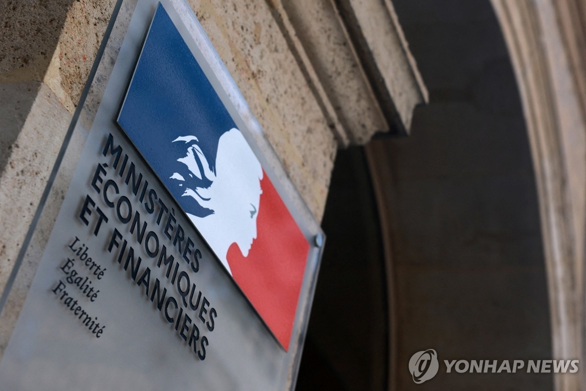 [속보] 3.2%→5% 급등 어쩌나…"재정위기 알아서 해결하라" ECB, 프랑스 개입 차단