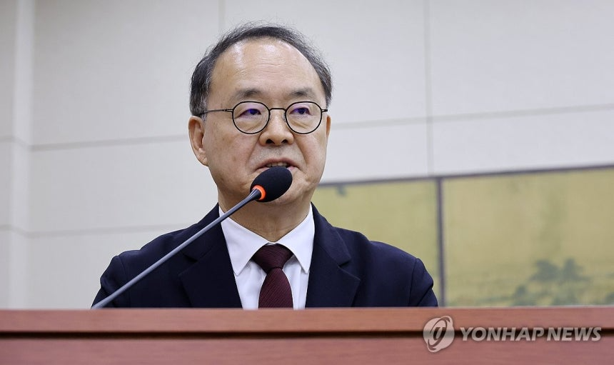 이용수 대한축구협회 회장 직무대행. (사진=연합뉴스)