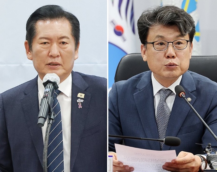 더불어민주당 진성준(오른쪽)·정청래 의원. 사진=연합뉴스