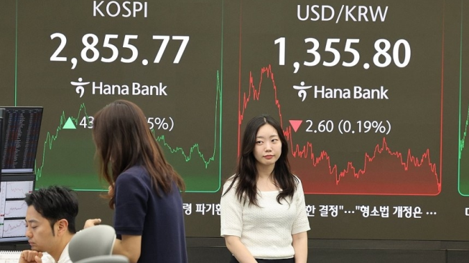 외국인 자금 지속 유입...환율, 약 8개월 만에 최저