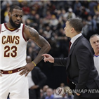 트럼프,제임스,대통령