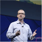 페이스북,영국,슈로퍼,출석,의혹