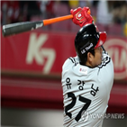 유강남,연속안타,포수,행진