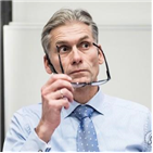 사임,은행,덴마크,의혹