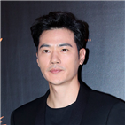 김강우