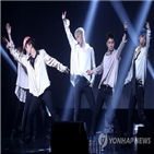 뉴이스트,황민현,재계약