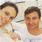 직원,근무,4일제,가디언,회사