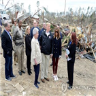 차량,태운,트럼프