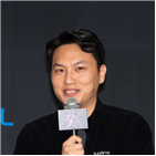 감독,킬러,액션,눈빛