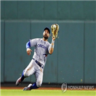 필라,샌프란시스코,토론토,영입