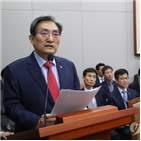 대통령,실장,프리버스,트럼프,비서실장,미국