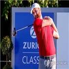 커크,투어,남용,중단