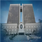 피해자,기소,동성애자