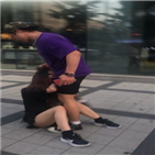 여성,폭행,피해자