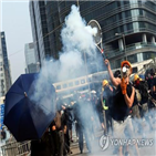 경찰,시위,시위대,충돌,홍콩,최루탄,일부,통신,시민