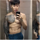 박재범