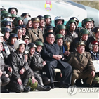 위원장,북한,김정은,진행,비행사,과시,비행지휘성원