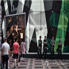 홍콩,쇼핑몰,매장,시위,관광객,명품,브랜드