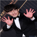 강하늘