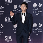 하이스토리,디앤씨,송중기